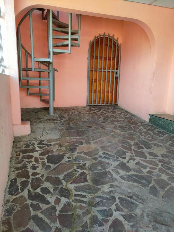 Casa Robles - Room Close To Airport #2 Managua Luaran gambar